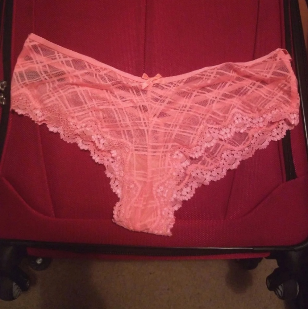 NWOT Victoria's Secret Coral Lace Cheeky